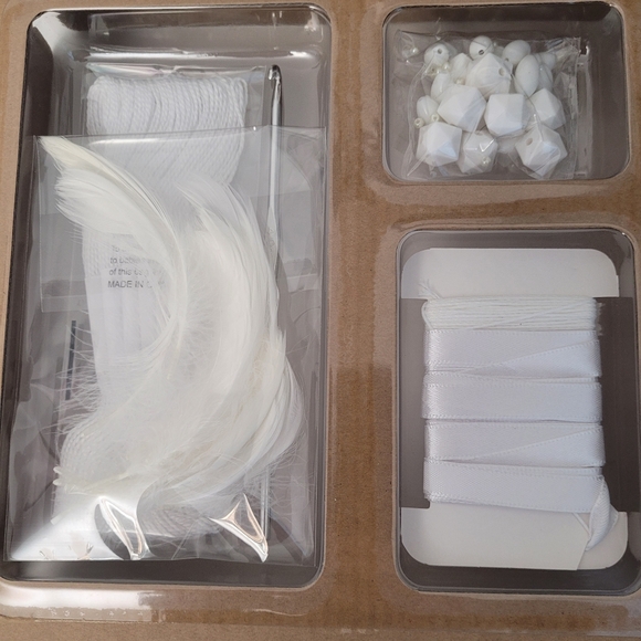 Dreamcatcher Kit By Hinkler Books Create Your Own Wall Hanging DIY Kit Crafts - Picture 5 of 6